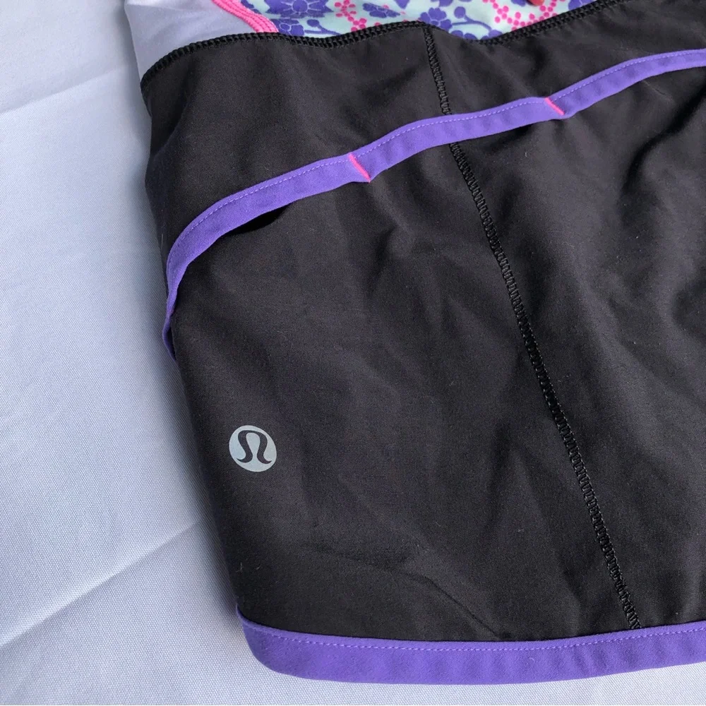 EUC Lululemon Groovy Run Shorts Size Dot 6, 2” Inseam - Picture 4 of 7